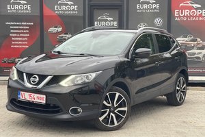 NISSAN Qashqai TEKNA - 4 x 4